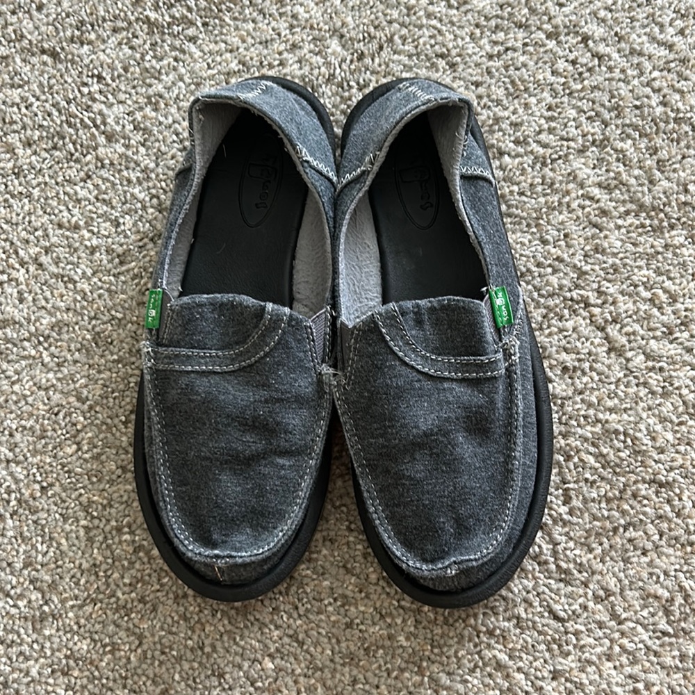 Sanuk slip-on shoes